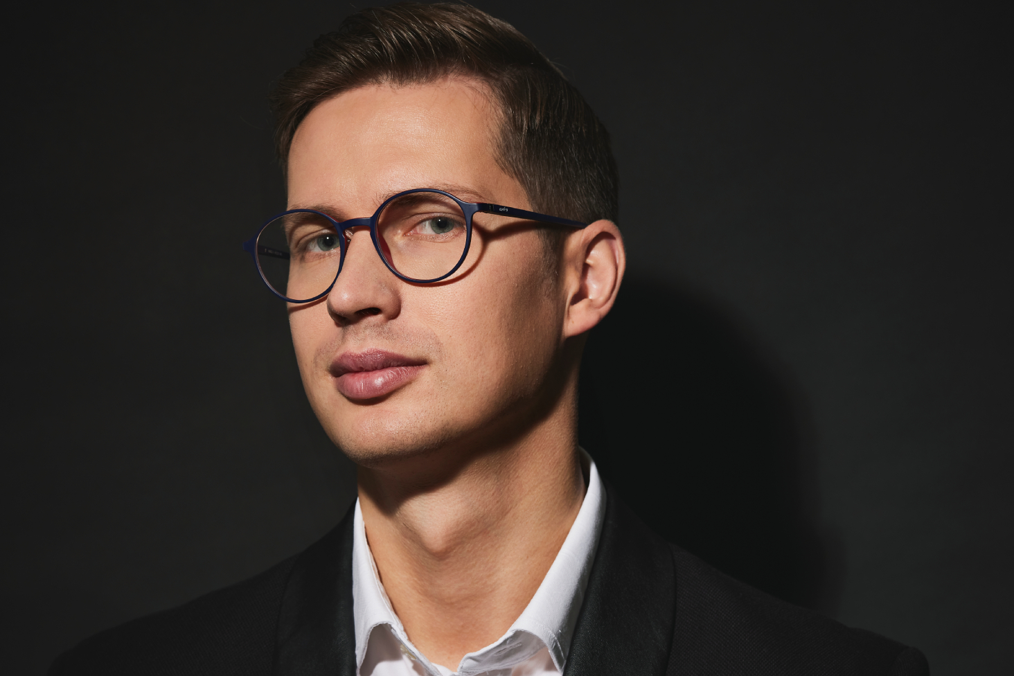 okulary o okrągłym kształcie